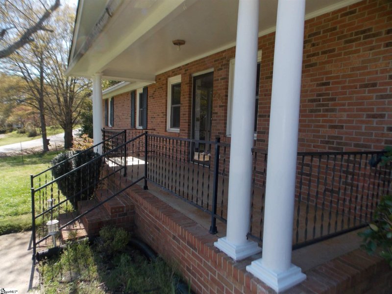 Property image 3 at 209 Dogwood Court, Piedmont, SC 29673