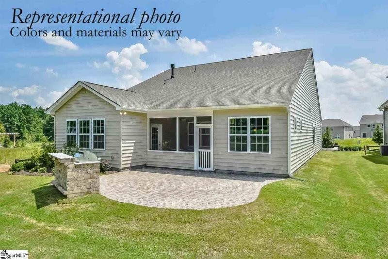 Property image 2 at 820 Barnum Court, Greer, SC 29651