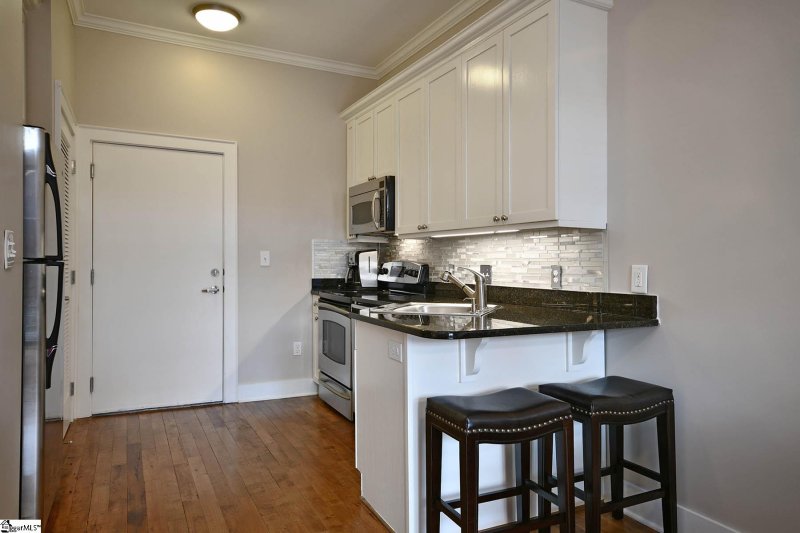 Property image 5 at 224 S Laurens Street, Greenville, SC 29601