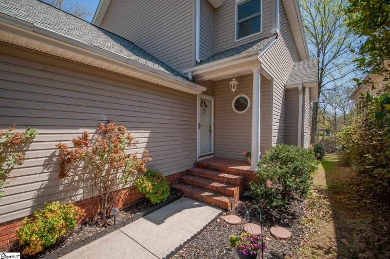 Property image 3 at 114 Club House Court, Taylors, SC 29687