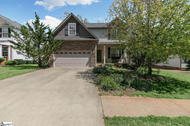 Property image 2 at 502 SUMMITBLUFF Drive, Greenville, SC 29617