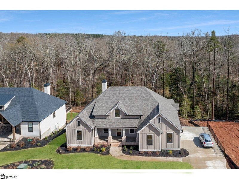 Property image 2 at 300 Braxton Meadow Drive, Simpsonville, SC 29681