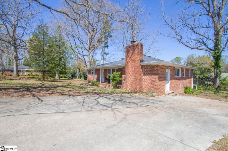 Property image 3 at 5 W Gantt Circle, Piedmont, SC 29673