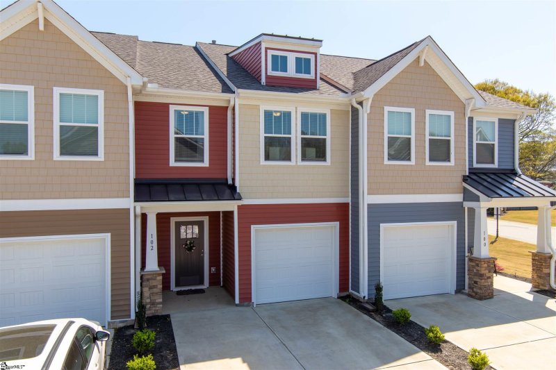 Property image 2 at 102 Addington Lane, Simpsonville, SC 29681