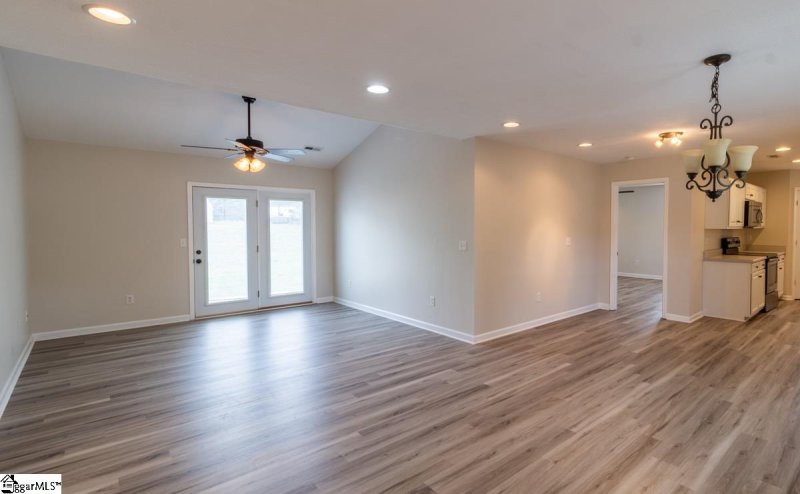 Property image 3 at 205 Spring Estates Drive, Liberty, SC 29657