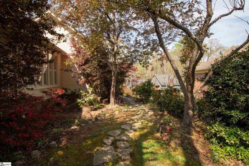 Property image 5 at 5 Old Oak Drive, Taylors, SC 29687