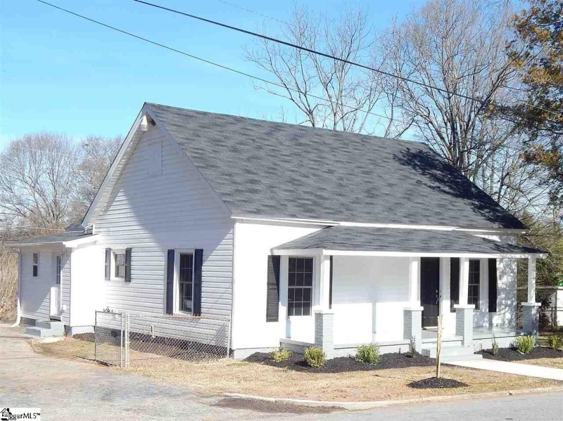 Property image 2 at 404 Blair Street, Easley, SC 29640