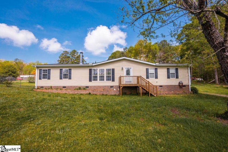 Property image 2 at 201 Helen Drive, Anderson, SC 29696