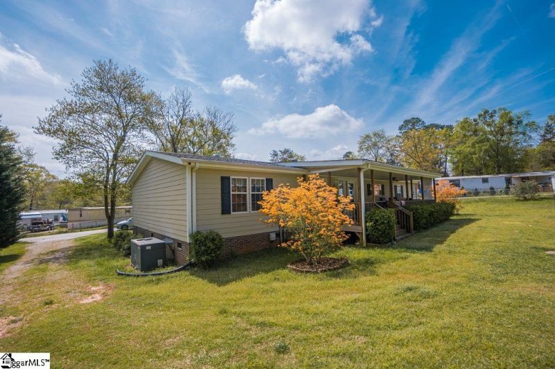 Property image 3 at 201 Helen Drive, Anderson, SC 29696