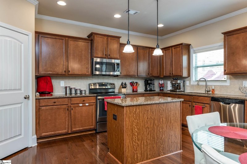 Property image 5 at 5 Crest Hill Drive, Fountain Inn, SC 29644