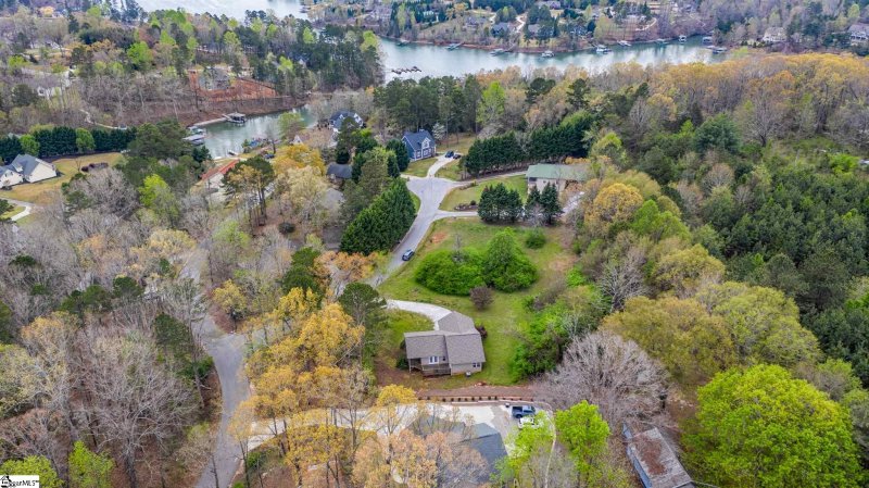 Property image 2 at 700 Twilight Court, Seneca, SC 29672-0550