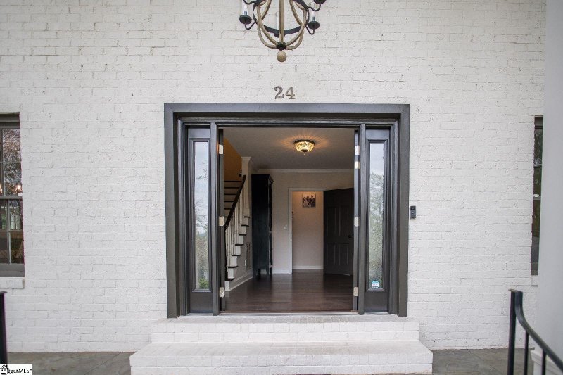 Property image 2 at 24 Dogwood Lane, Greenville, SC 29607