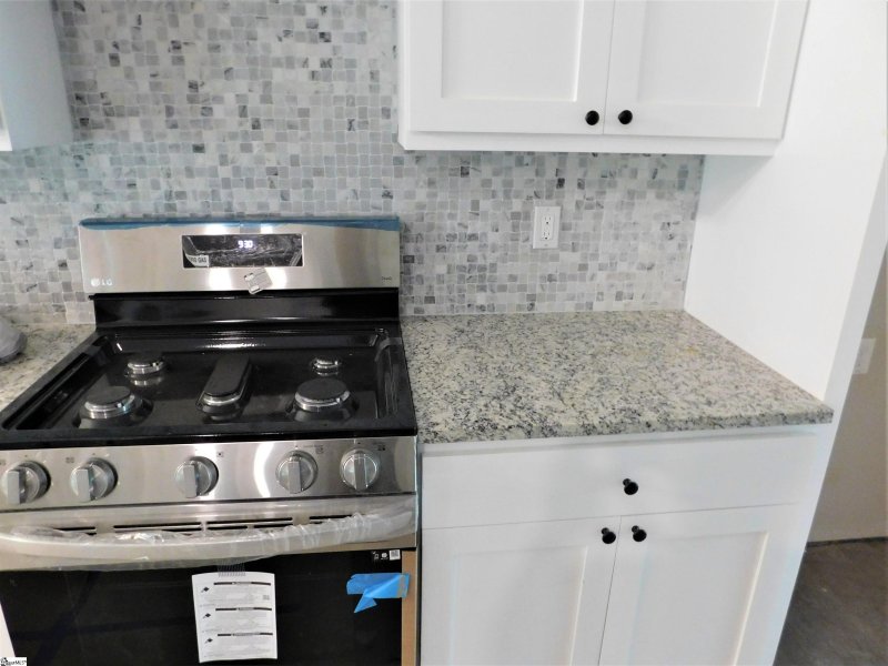 Property image 2 at 503 Cross Creek Drive, Seneca, SC 29679