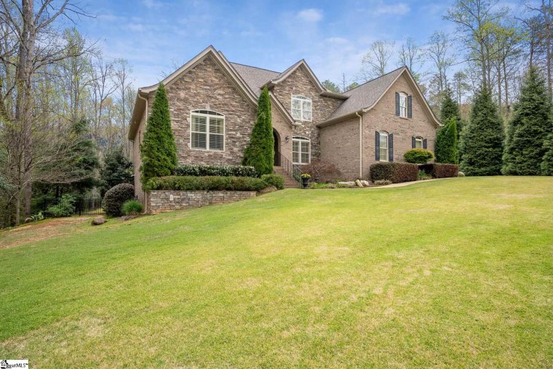 Property image 2 at 1213 Bradford Creek Lane, Taylors, SC 29687