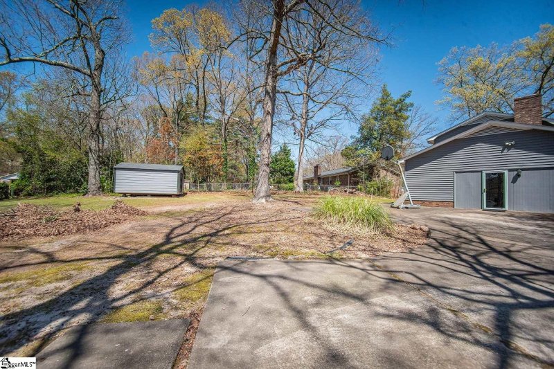 Property image 3 at 403 Heathwood Drive, Taylors, SC 29687