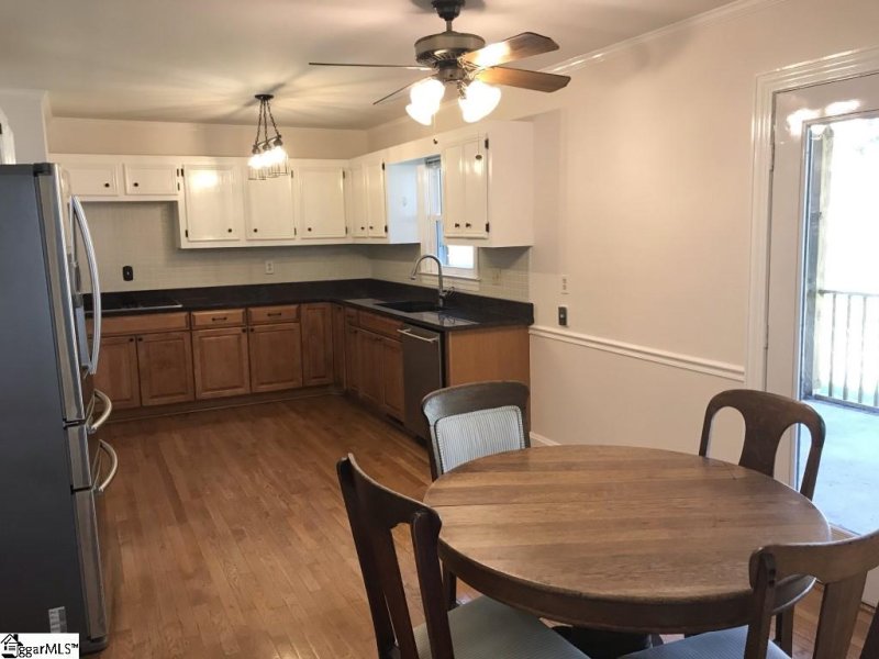 Property image 5 at 207 Gilderbrook Road, Greenville, SC 29615