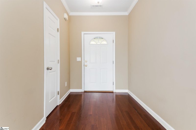 Property image 3 at 620 Glassyrock Court, Greer, SC 29650