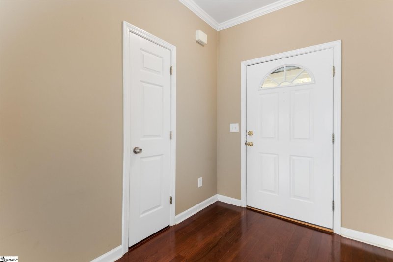 Property image 4 at 620 Glassyrock Court, Greer, SC 29650