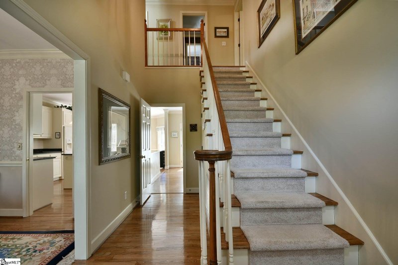 Property image 5 at 1 Violet Court, Greenville, SC 29615