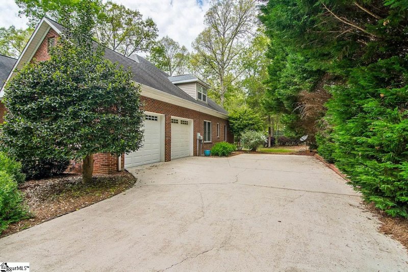 Property image 5 at 200 Glen Meadows Drive, Simpsonville, SC 29680