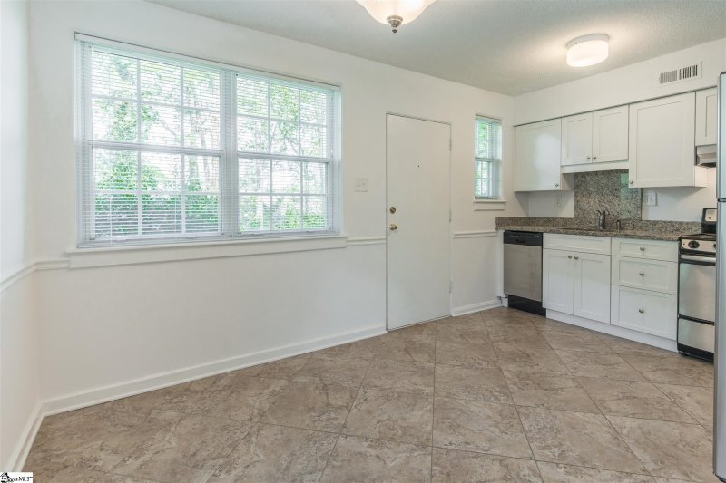 Property image 5 at 29 Faris Circle, Greenville, SC 29605