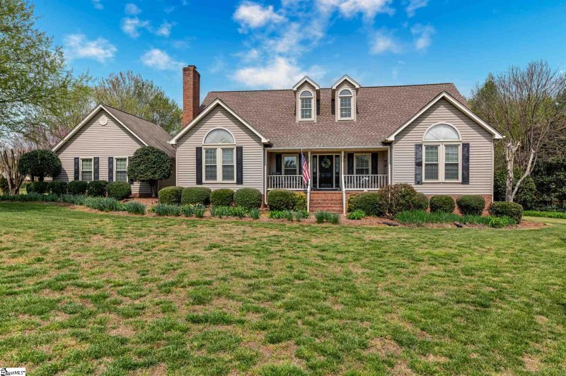 4 Silver Ridge Court