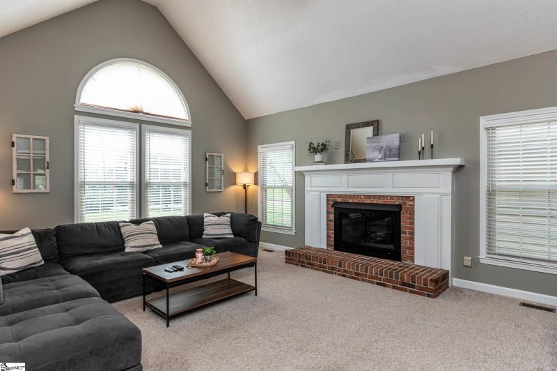 Property image 4 at 4 Silver Ridge Court, Greer, SC 29651