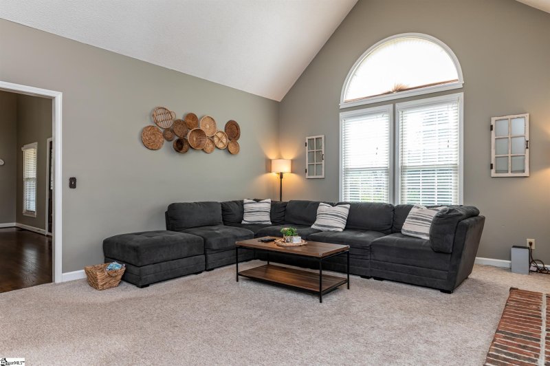 Property image 5 at 4 Silver Ridge Court, Greer, SC 29651