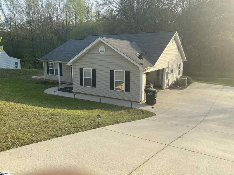 Property image 2 at 407 Sussex Way, Anderson, SC 29625