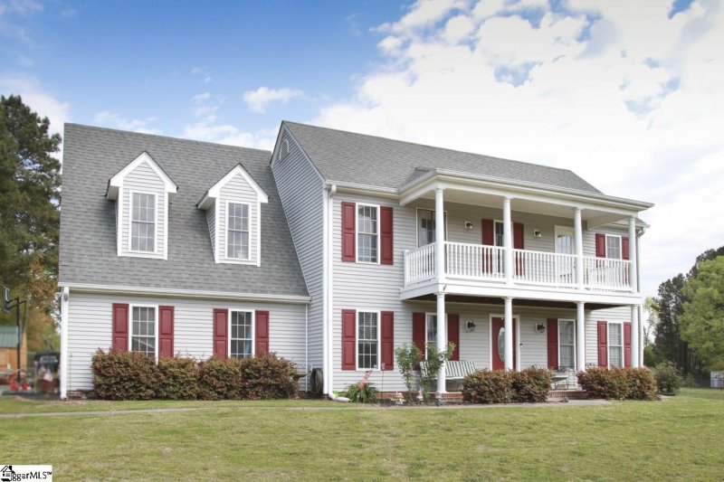 Property image 2 at 105 Irish Moss Drive, Williamston, SC 29697