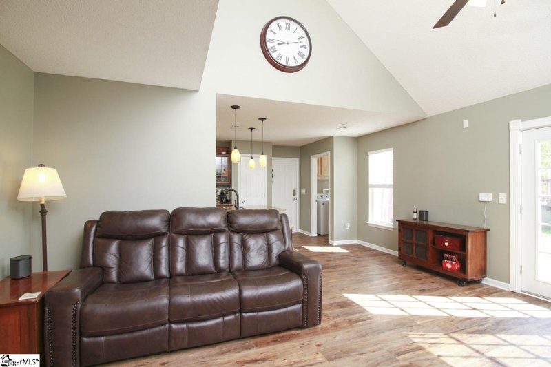 Property image 5 at 105 Irish Moss Drive, Williamston, SC 29697