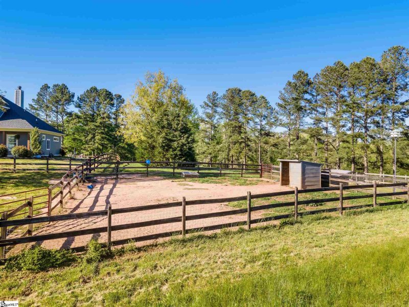 Property image 2 at 68 Stone Cottage Lane, Landrum, SC 29356