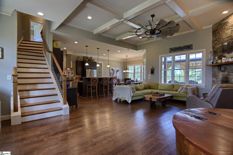 Property image 3 at 68 Stone Cottage Lane, Landrum, SC 29356