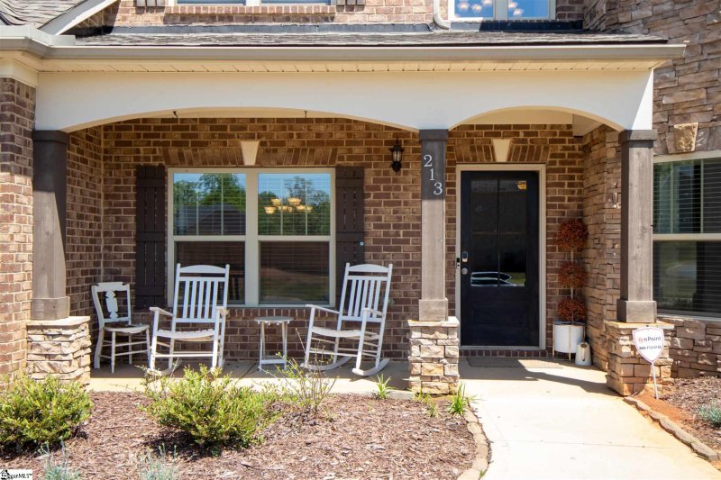 Property image 2 at 213 Coleridge Lane, Greer, SC 29651