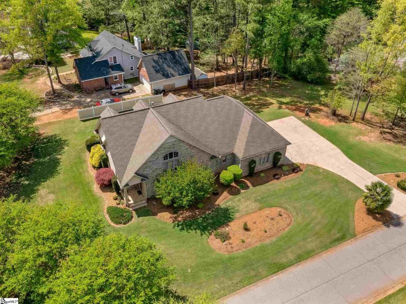 Property image 2 at 99 Silverdale Drive, Spartanburg, SC 29301