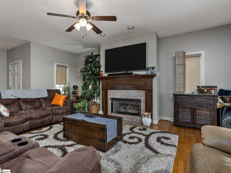 Property image 5 at 99 Silverdale Drive, Spartanburg, SC 29301