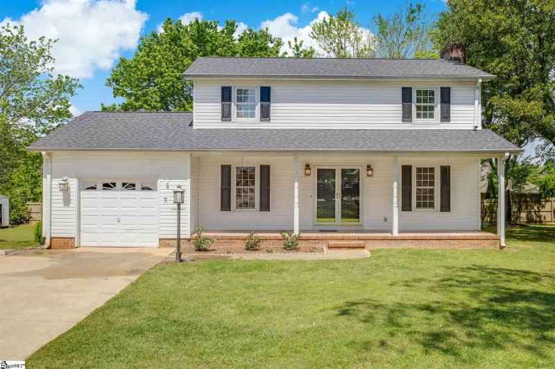 Property image 2 at 104 Julian Court, Easley, SC 29642