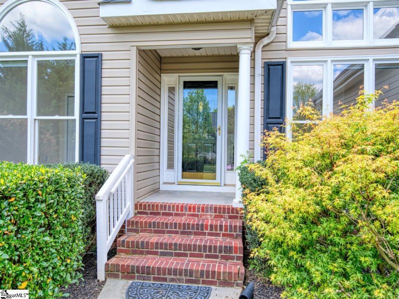 Property image 4 at 19 Kingsbury Way, Greenville, SC 29617