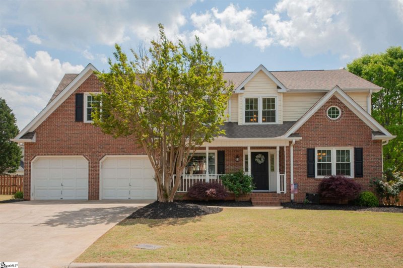 Property image 2 at 126 Chenoweth Drive, Simpsonville, SC 29681