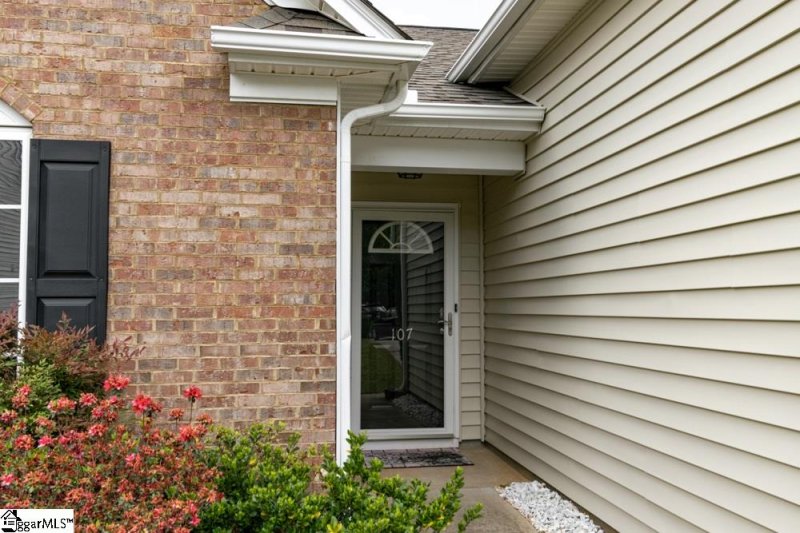 Property image 3 at 107 Circle Grove Court, Greer, SC 29650