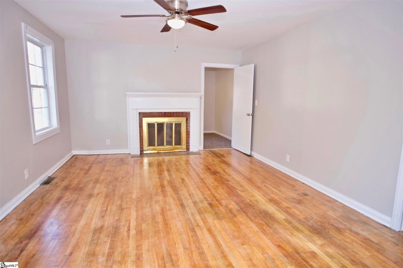 Property image 2 at 101 S Estate Drive, Greenville, SC 29605