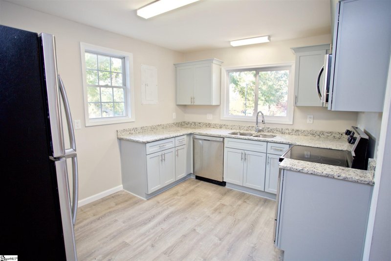 Property image 5 at 101 S Estate Drive, Greenville, SC 29605