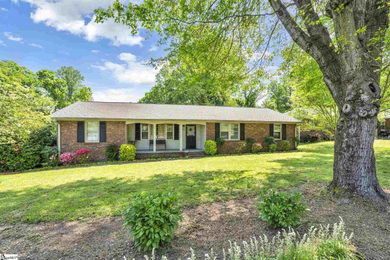 Property image 2 at 408 N Orchard Drive, Taylors, SC 29687