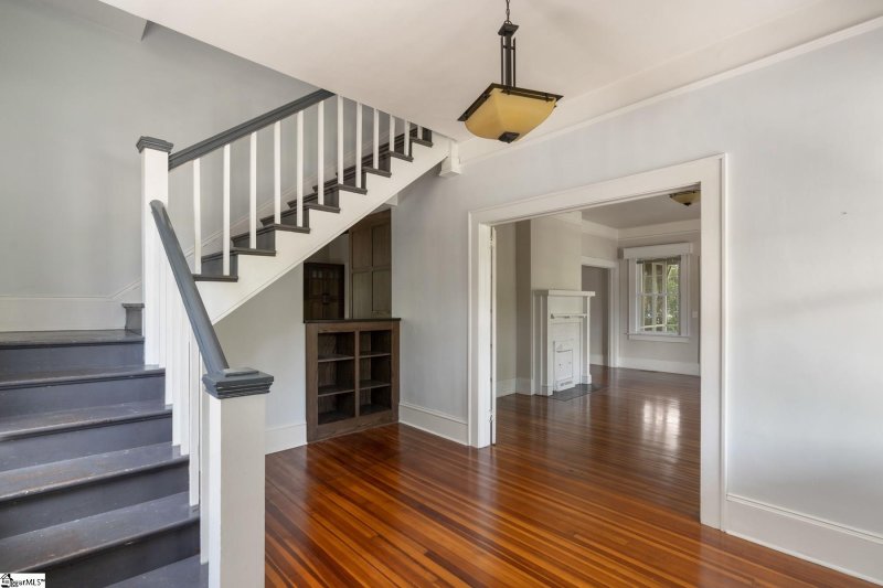 Property image 4 at 11 Poinsett Avenue, Greenville, SC 29601