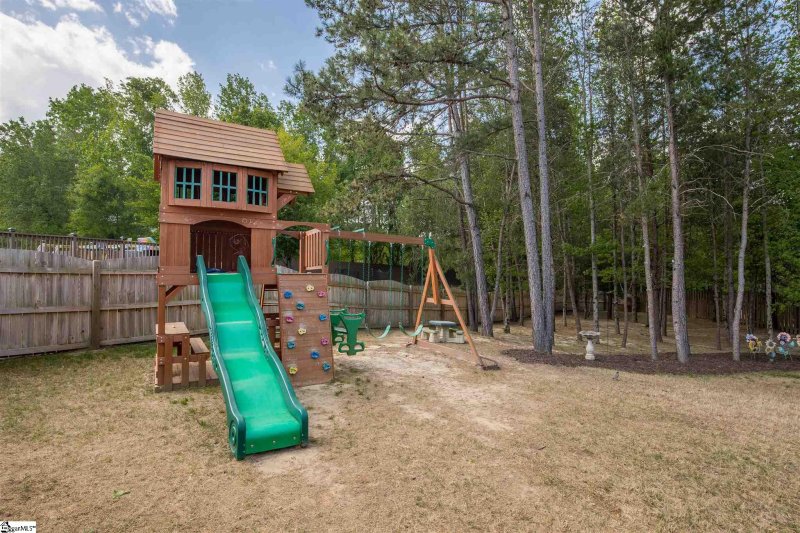 Property image 4 at 8 Moss Rose Court, Taylors, SC 29687