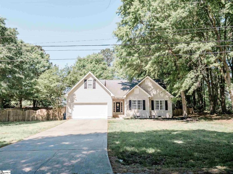 Property image 2 at 106 Sunshine Drive, Simpsonville, SC 29681