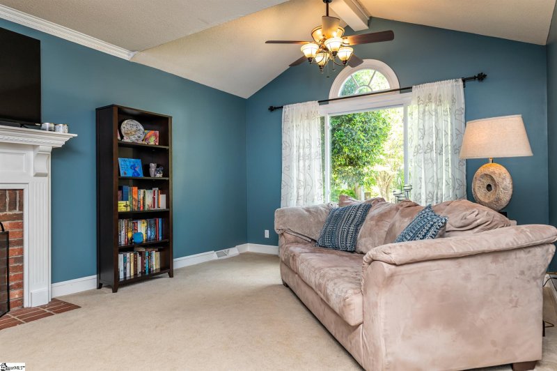 Property image 3 at 107 Kincade Drive, Simpsonville, SC 29681-5542