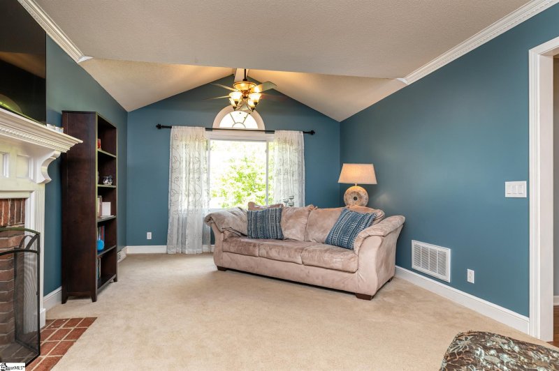 Property image 4 at 107 Kincade Drive, Simpsonville, SC 29681-5542