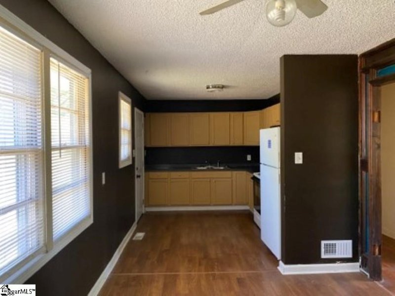 Property image 3 at 508 Crestwood Place, Spartanburg, SC 29306