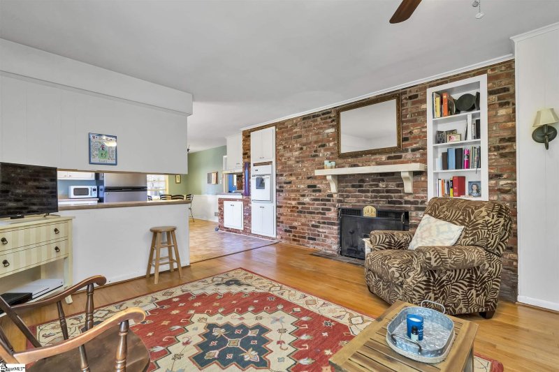 Property image 3 at 355 Fairlane Drive, Spartanburg, SC 29307